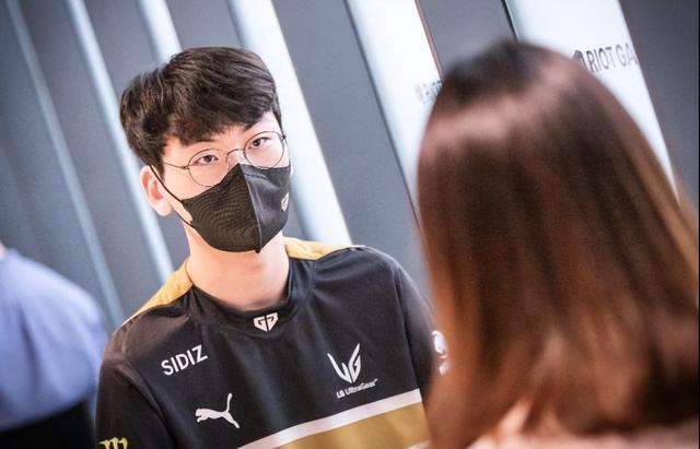 促使我们深 促使我们深