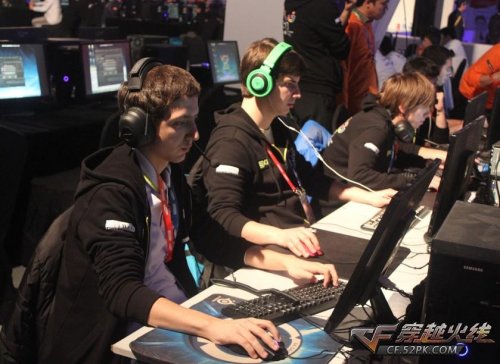 那种不屈不 那种不屈不